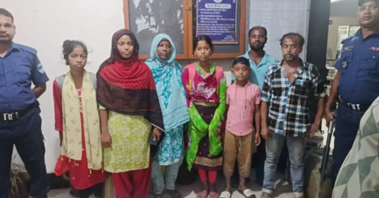 বাংলাদেশি পরিবার